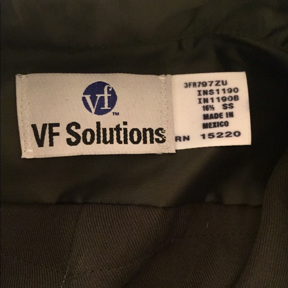 NWOT VF Solutions Uniform Short Sleeve Shirt - Picture 4 of 5